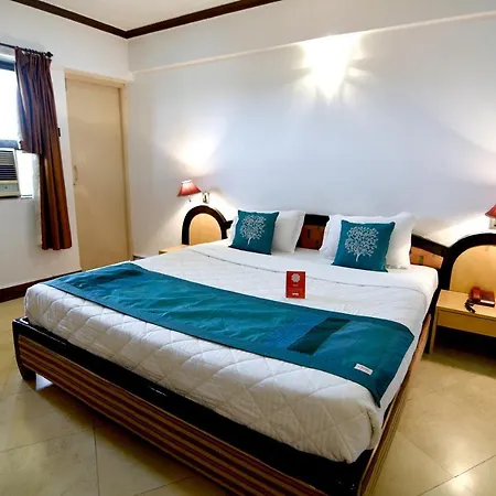 Hotel Oyo 9716 Near Madgaon Railway Station